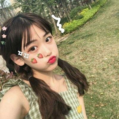 蜘蛛网中的女孩